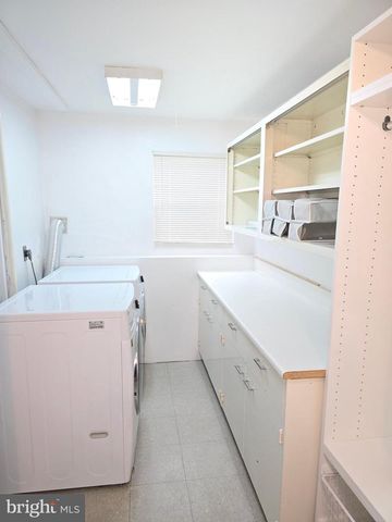 117 LAZY HOLLOW DR, Gaithersburg, MD 20878