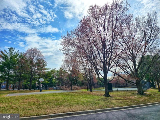 117 LAZY HOLLOW DR, Gaithersburg, MD 20878