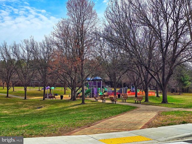 117 LAZY HOLLOW DR, Gaithersburg, MD 20878