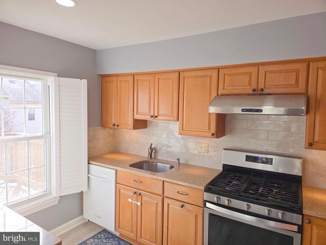 117 LAZY HOLLOW DR, Gaithersburg, MD 20878