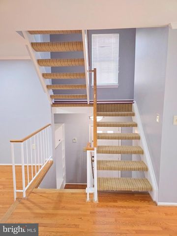 117 LAZY HOLLOW DR, Gaithersburg, MD 20878