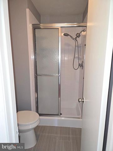 117 LAZY HOLLOW DR, Gaithersburg, MD 20878