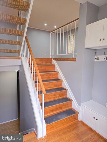 117 LAZY HOLLOW DR, Gaithersburg, MD 20878