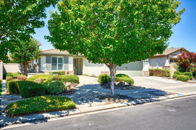 2379 Belle Glade Ln, Manteca, CA 95336