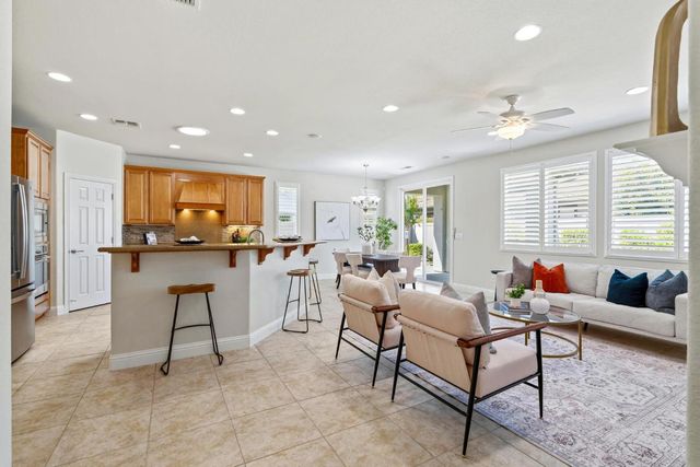 2379 Belle Glade Ln, Manteca, CA 95336