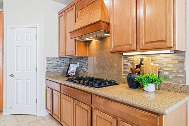 2379 Belle Glade Ln, Manteca, CA 95336
