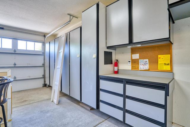 2379 Belle Glade Ln, Manteca, CA 95336