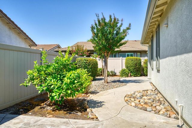 2379 Belle Glade Ln, Manteca, CA 95336