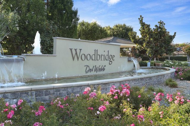 2379 Belle Glade Ln, Manteca, CA 95336