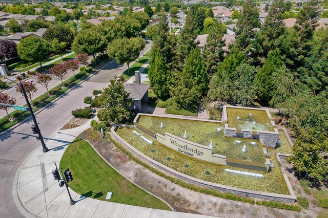 2379 Belle Glade Ln, Manteca, CA 95336