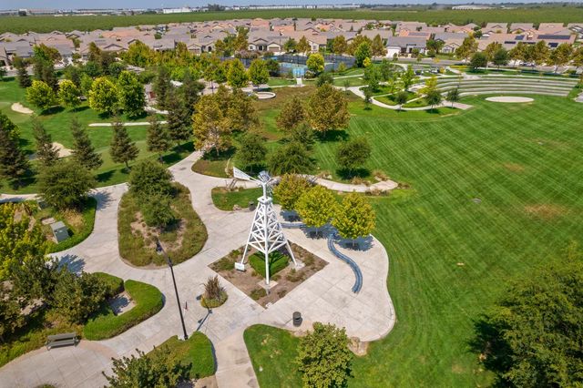2379 Belle Glade Ln, Manteca, CA 95336