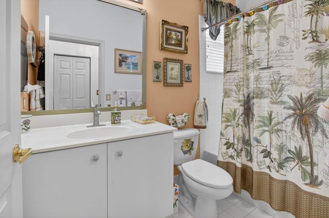 7032 Demedici Circle, Delray Beach, FL 33446
