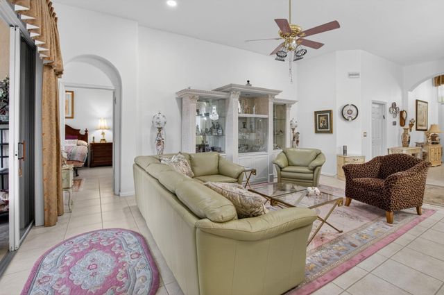 7032 Demedici Circle, Delray Beach, FL 33446