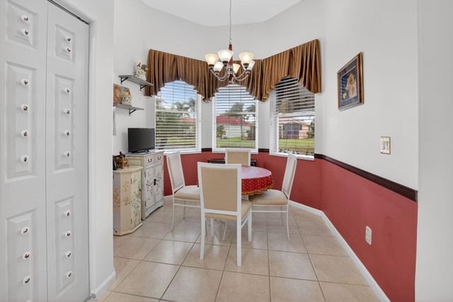 7032 Demedici Circle, Delray Beach, FL 33446