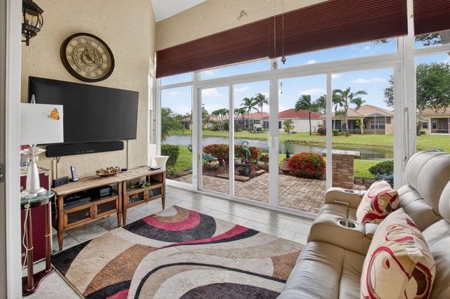 7032 Demedici Circle, Delray Beach, FL 33446