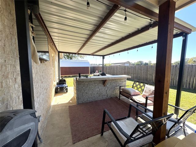 702 Pillar Street, Bowie, TX 76230