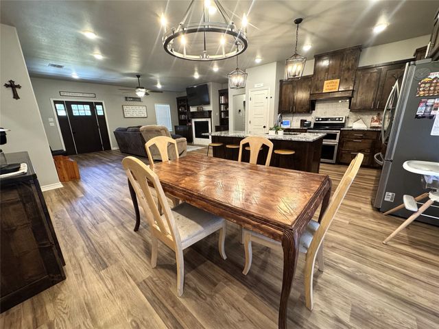 702 Pillar Street, Bowie, TX 76230