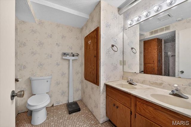 1503 Hampton Court, Belleville, IL 62223