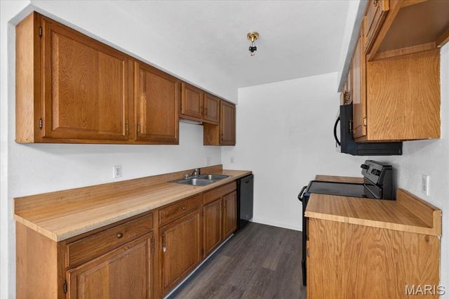 1503 Hampton Court, Belleville, IL 62223