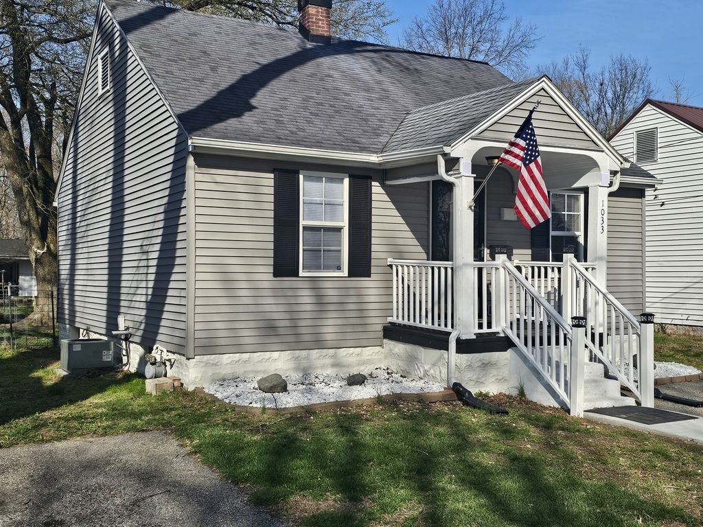 1033 S 17th, Mt Vernon, IL 62864