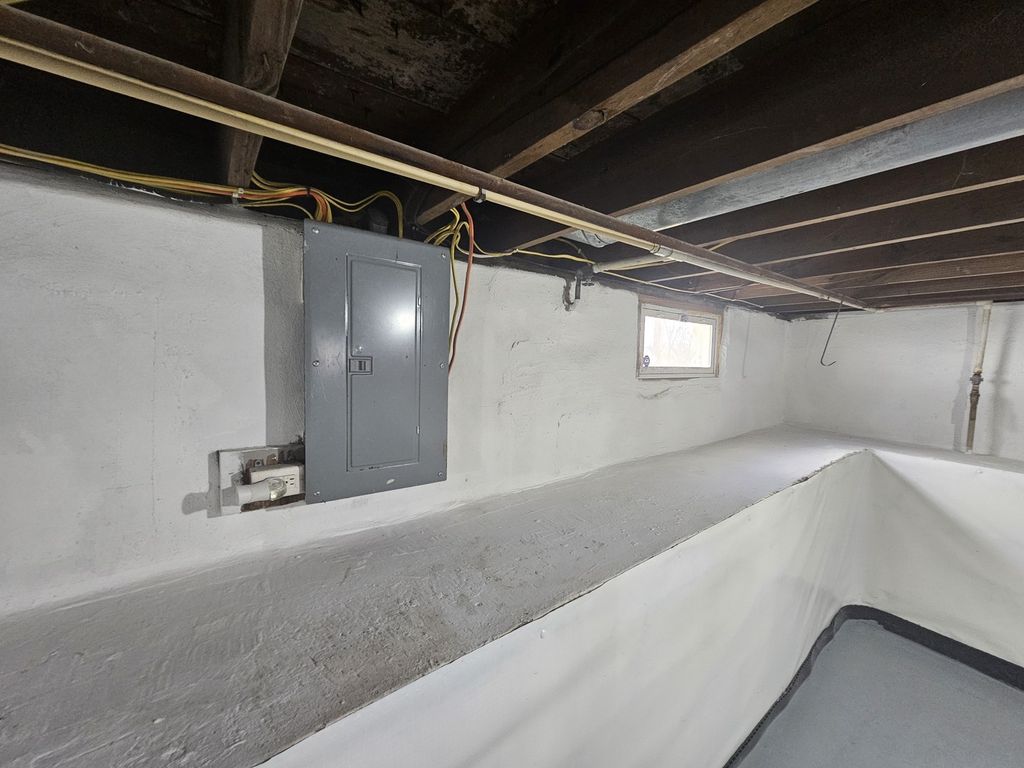 Image 22 of property listing at 1033 S 17th, Mt Vernon, IL 62864