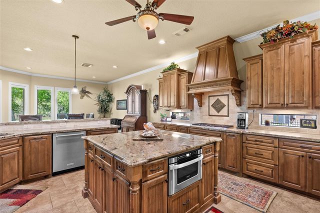 5220 Forest Cove Drive, Dickinson, TX 77539