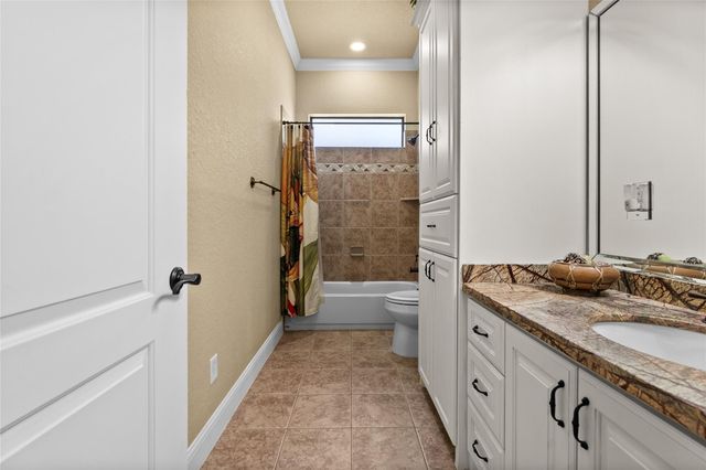 5220 Forest Cove Drive, Dickinson, TX 77539