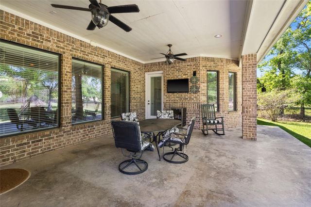 5220 Forest Cove Drive, Dickinson, TX 77539