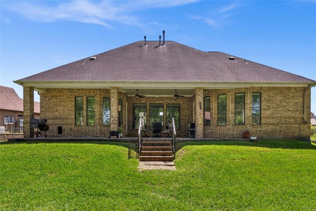 5220 Forest Cove Drive, Dickinson, TX 77539