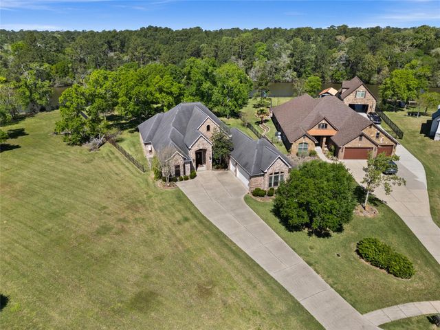 5220 Forest Cove Drive, Dickinson, TX 77539