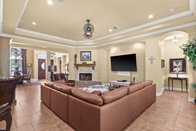 5220 Forest Cove Drive, Dickinson, TX 77539