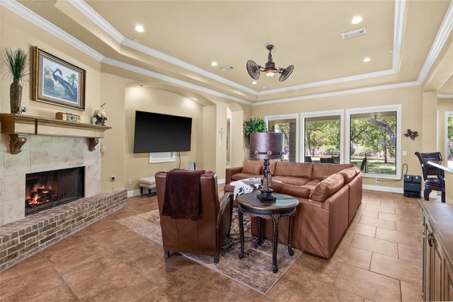 5220 Forest Cove Drive, Dickinson, TX 77539