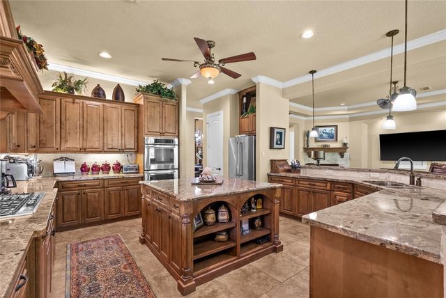 5220 Forest Cove Drive, Dickinson, TX 77539