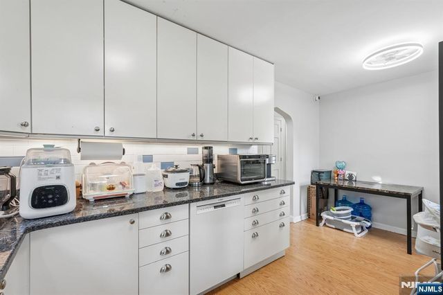 13-38 Hedman Place, Fair Lawn, NJ 07410
