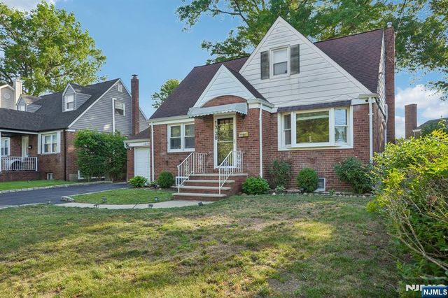 13-38 Hedman Place, Fair Lawn, NJ 07410