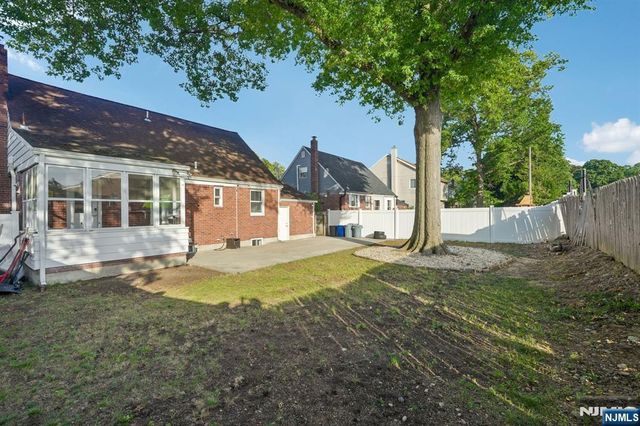 13-38 Hedman Place, Fair Lawn, NJ 07410