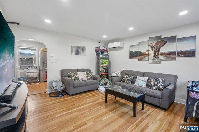 13-38 Hedman Place, Fair Lawn, NJ 07410