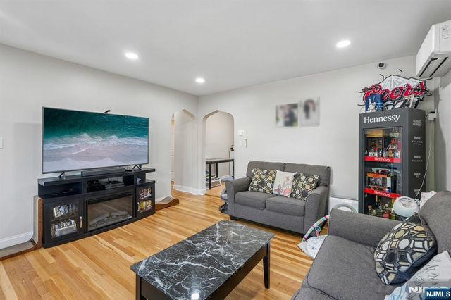 13-38 Hedman Place, Fair Lawn, NJ 07410