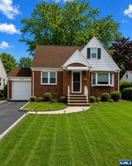 13-38 Hedman Place, Fair Lawn, NJ 07410