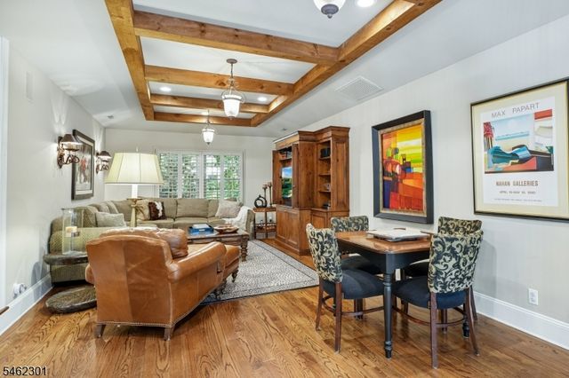 32 Stratford Dr, Livingston Twp., NJ 07039