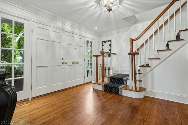32 Stratford Dr, Livingston Twp., NJ 07039