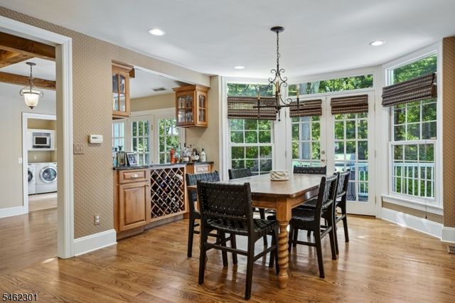 32 Stratford Dr, Livingston Twp., NJ 07039