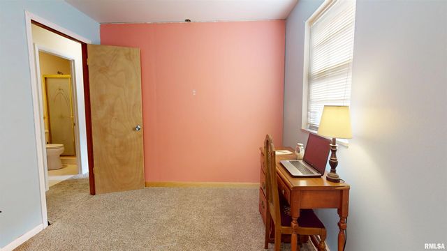 1800 E Saint Jude Court, Peoria Heights, IL 61616