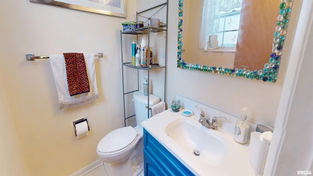 1800 E Saint Jude Court, Peoria Heights, IL 61616