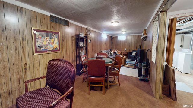 1800 E Saint Jude Court, Peoria Heights, IL 61616