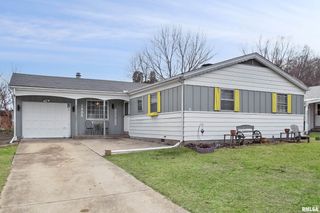 1800 E Saint Jude Court, Peoria Heights, IL 61616