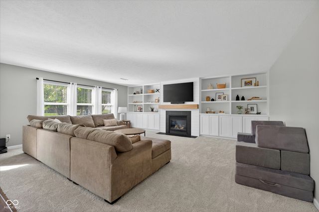 5977 Dado Drive, Noblesville, IN 46062