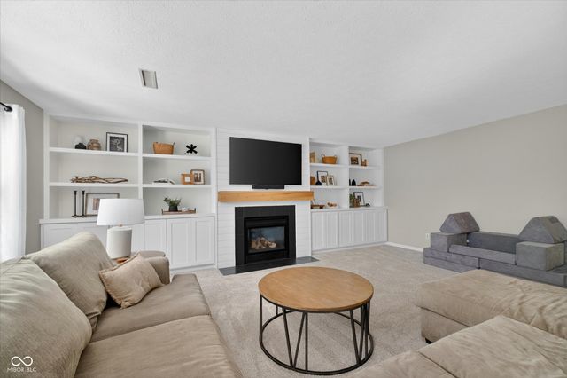 5977 Dado Drive, Noblesville, IN 46062