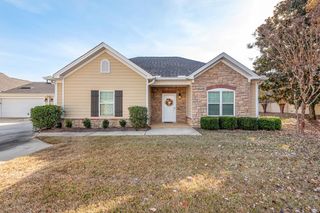 304 Hidden Creek Circle, Dothan, AL 36301