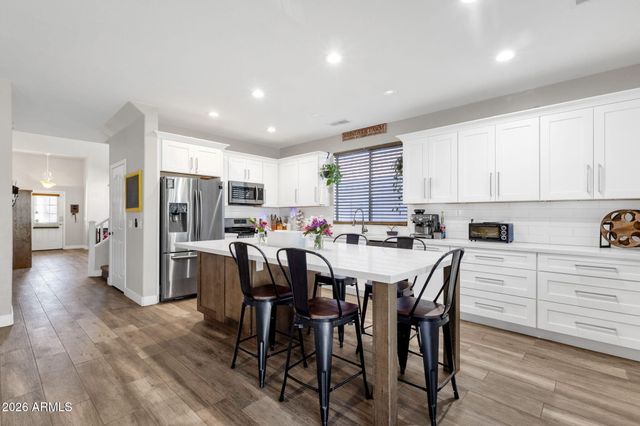 3892 E IRONHORSE Road, Gilbert, AZ 85297